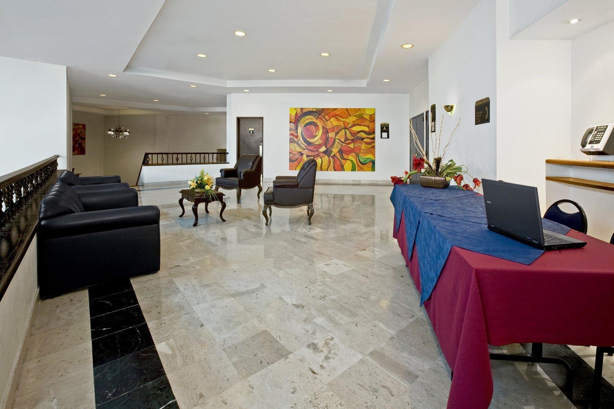 Fiesta Inn Monterrey La Fe San Nicolás de los Garzas Екстериор снимка