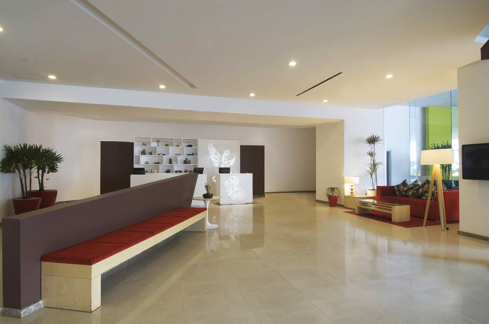 Fiesta Inn Monterrey La Fe San Nicolás de los Garzas Екстериор снимка