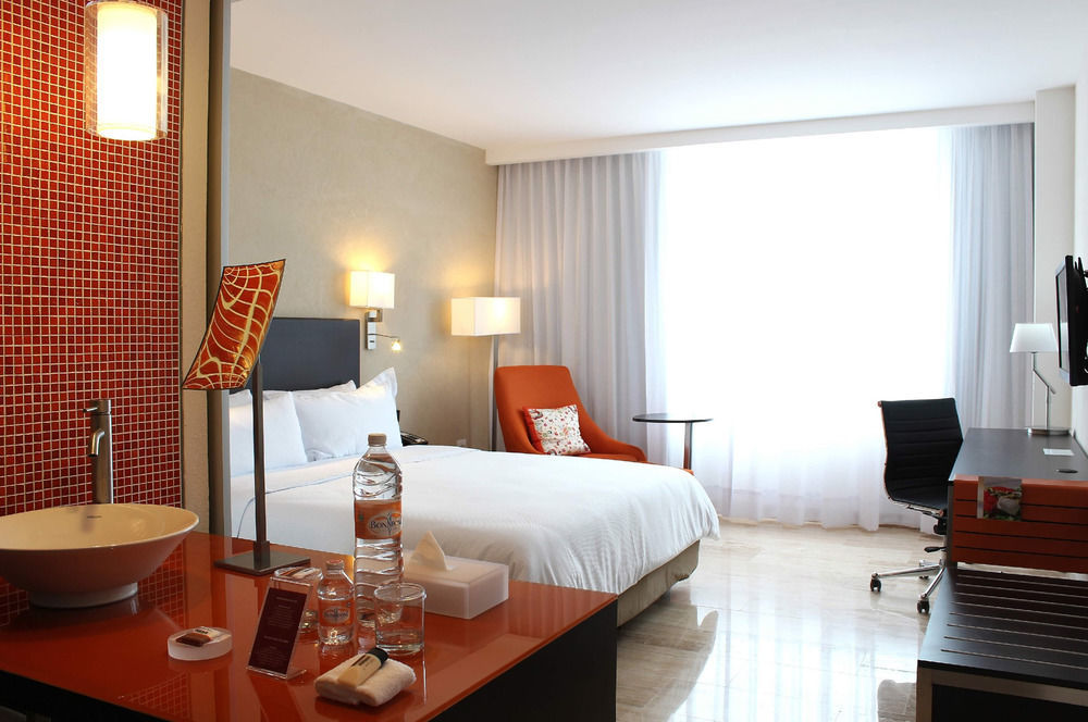 Fiesta Inn Monterrey La Fe San Nicolás de los Garzas Екстериор снимка