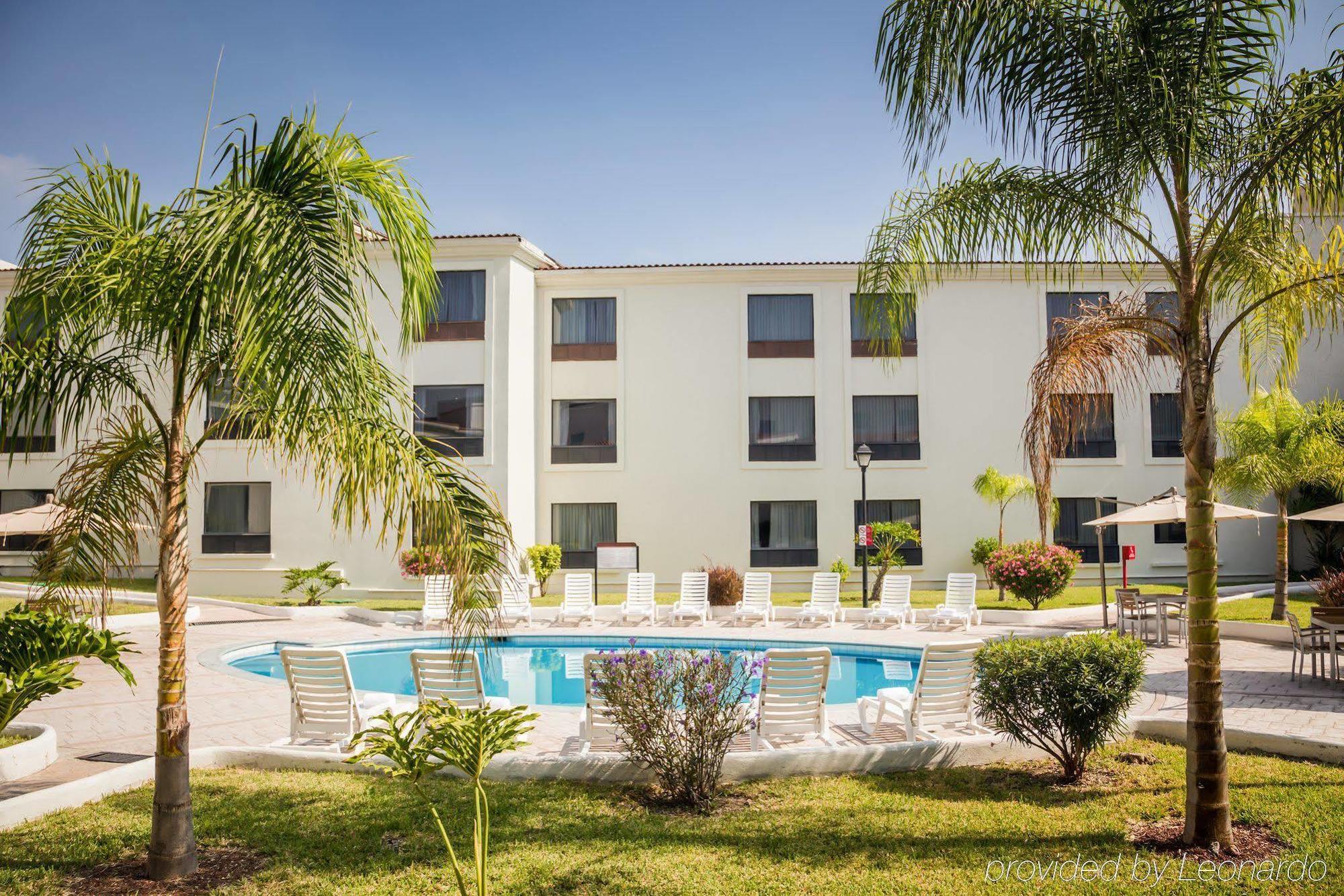 Fiesta Inn Monterrey La Fe San Nicolás de los Garzas Екстериор снимка